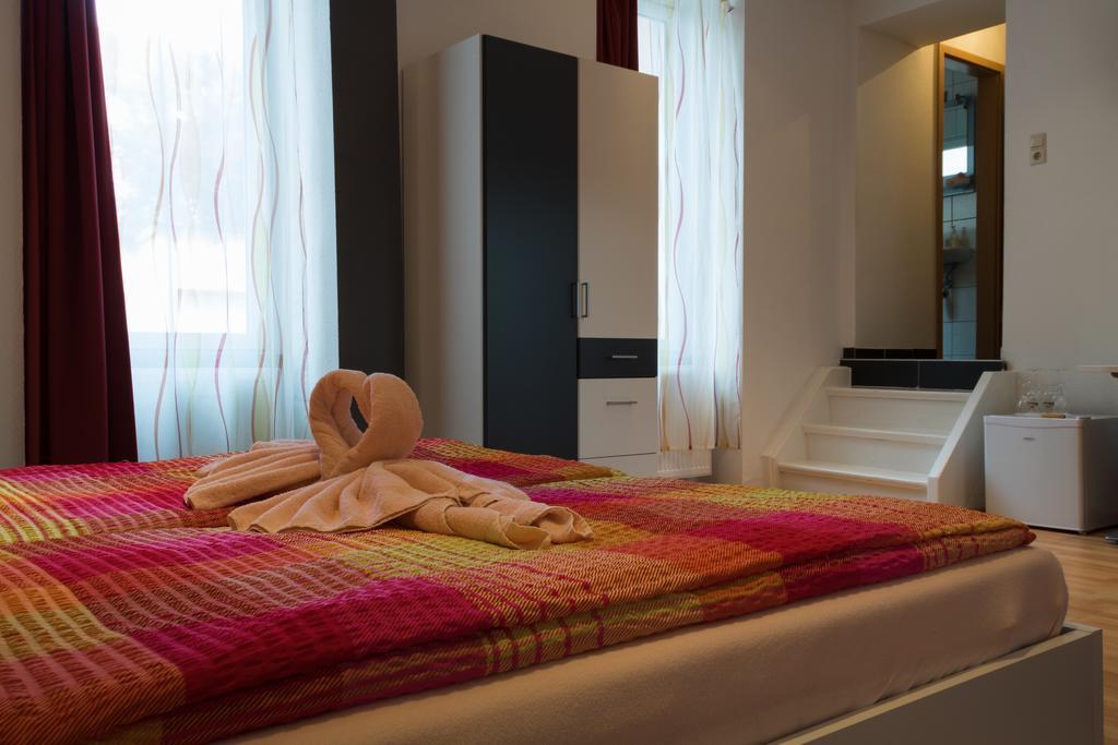 Hotel Martz เพียร์มาเซินส์ ภายนอก รูปภาพ